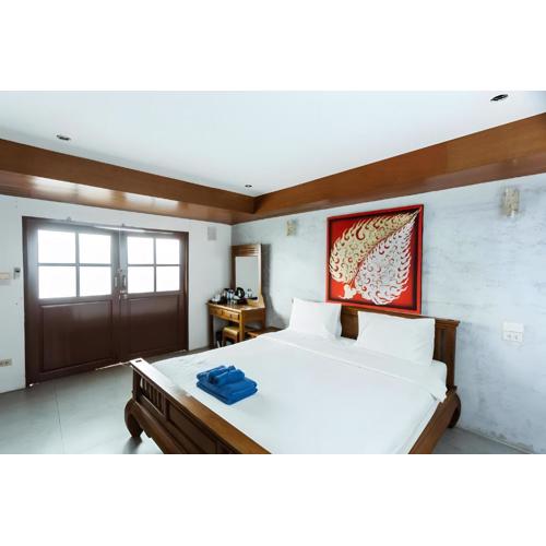 X Snap Inn Thaphae Chiang Mai