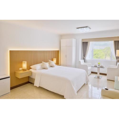 Yanna's Unit with Great View in Albergo Hotel