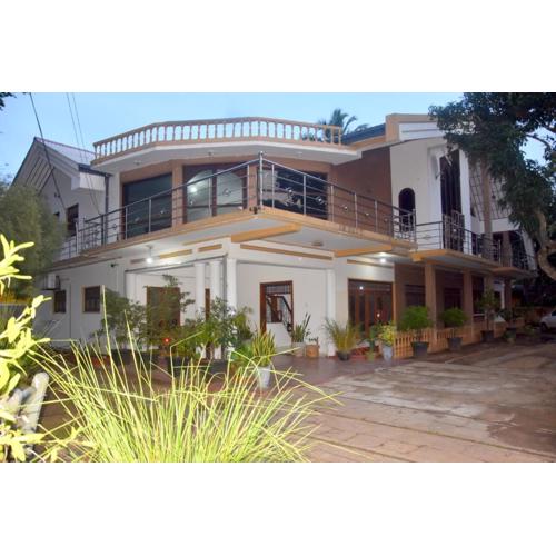 Yellow Birds Resort