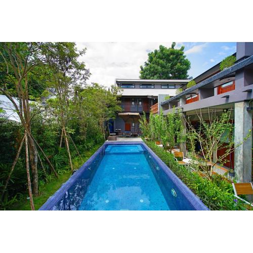 Yellow Pillow village