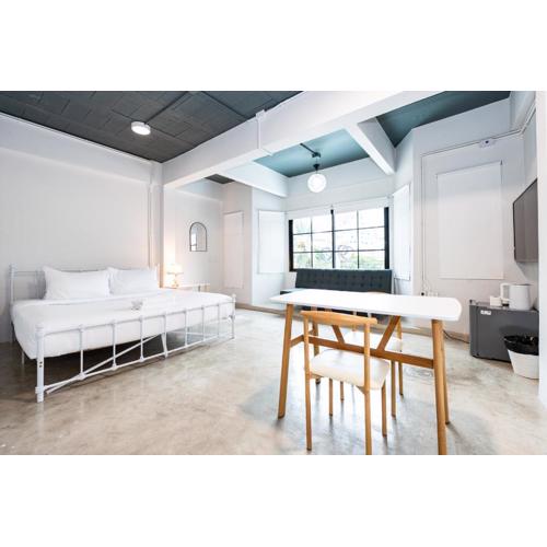 Yellow Place Sukhumvit 2 - BTS Nana