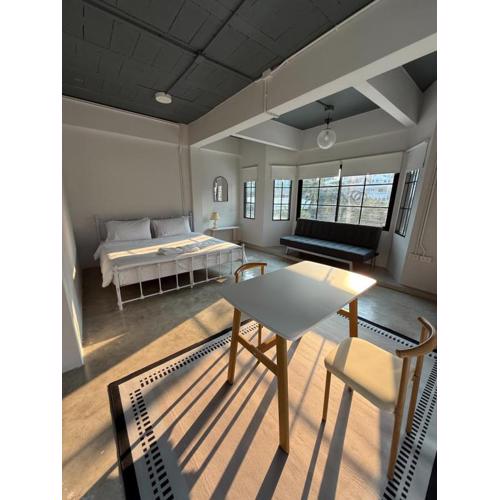 Yellow Place Sukhumvit soi 2 - BTS Nana เยลโล่ เพลส บีทีเอส นานา