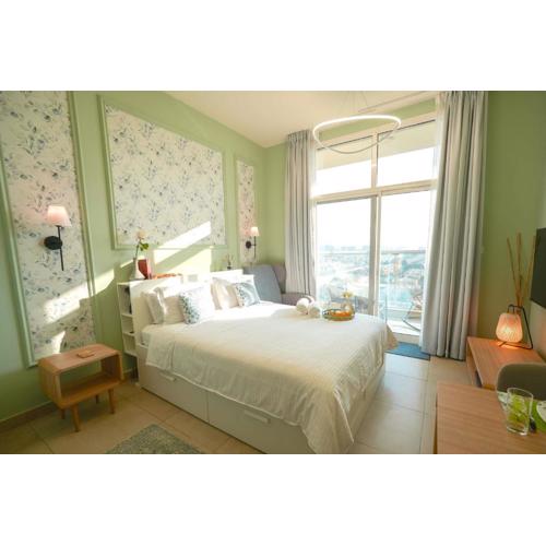Your comfy stylish studio in Dubai 2guest and baby