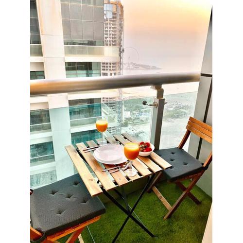 Your Cosy Dubai Marina Home