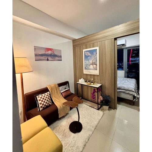 Your Skyline Hideaway