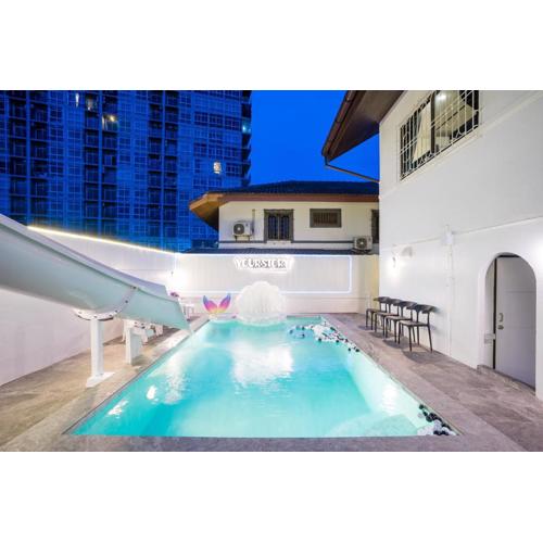 Your Story pool villa