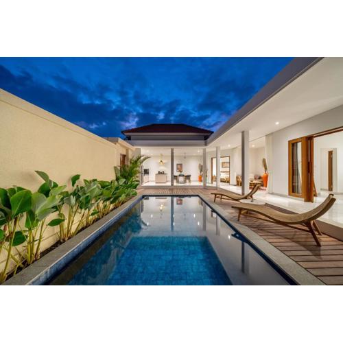 Your Tropical Hideaway - 2BR Villa with Pool