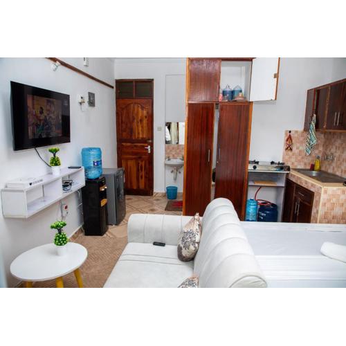 Yunke Homes Comfortable Studio in Bamburi