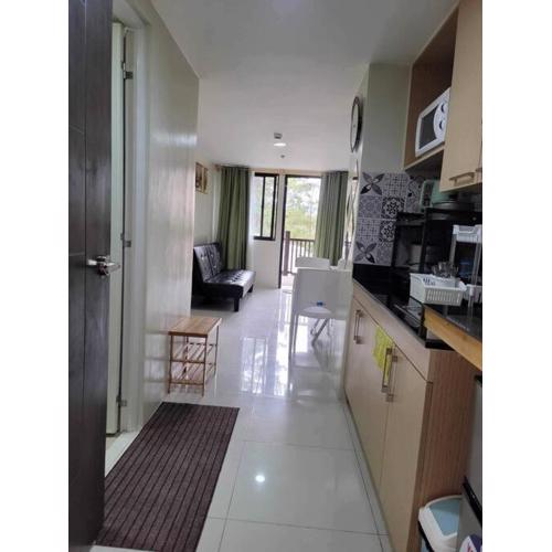 ZackG Serene Homestay at Brenthill 406
