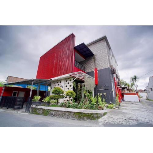 Zaira Residence By Occupied