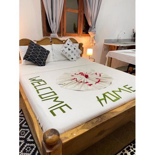 Zanzllywood Uroa Beach Suites Hotel Apartment