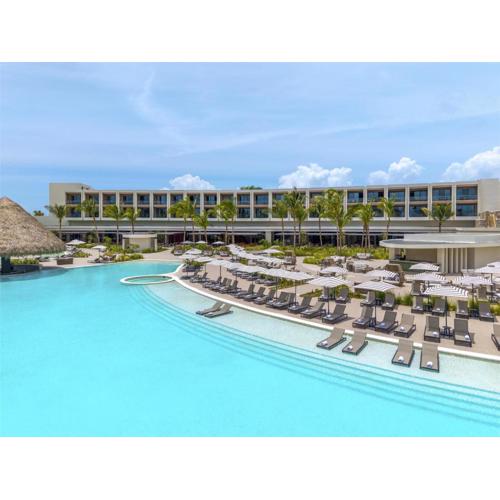 Zemi Miches Punta Cana All-Inclusive Resort, Curio by Hilton