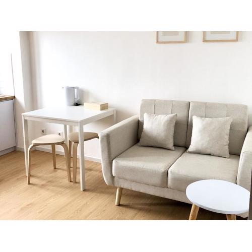 Zen Inspired 2-bedroom Apartment with Mountain City View