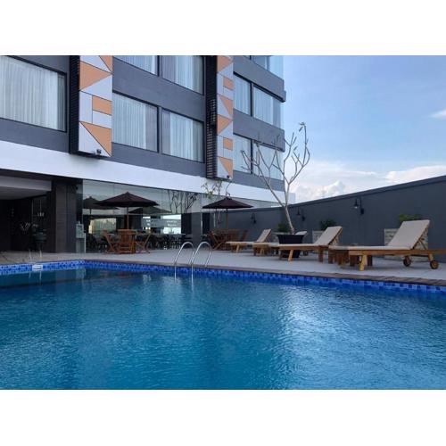 Zenith Premiere Hotel Baubau