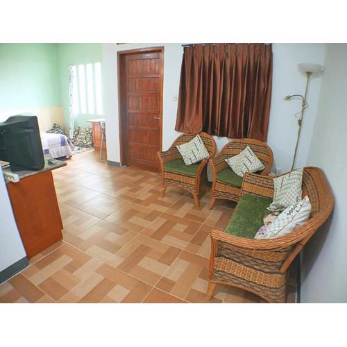 Zeta Guest House, Dago