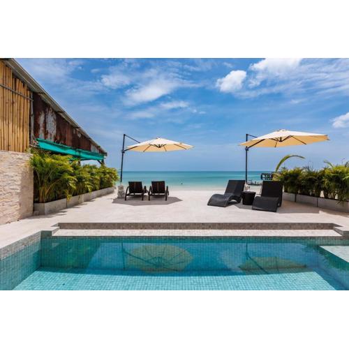 ZiVilla Private Pool Beachfront