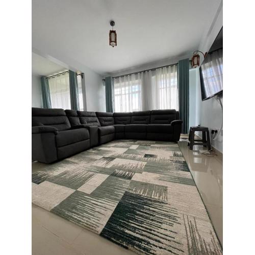 Zoe Homes 1br and 2br Apartment Greypoint 406