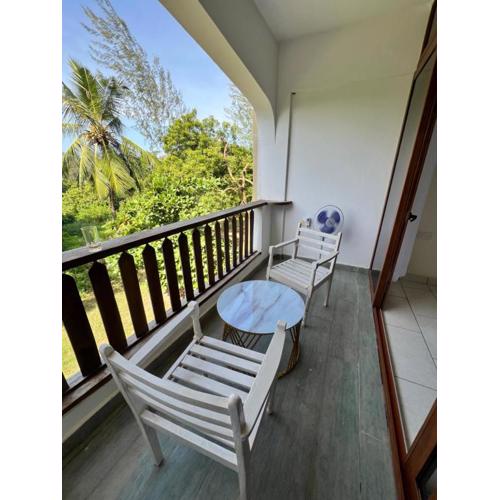 Zuri Beachfront Studio