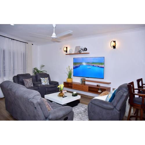 Zuri Luxe 2BR Penthouse- Silversands Beach Malindi